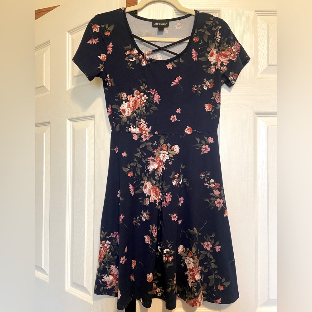 Joe Boxer Medium Floral Navy Dress Cross Neck